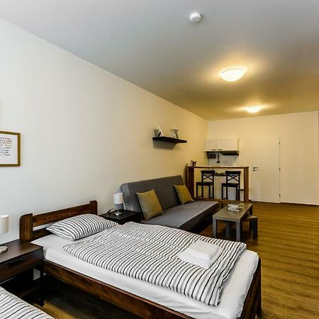 Zizkov Cosy Studio Apartments Прага Экстерьер фото